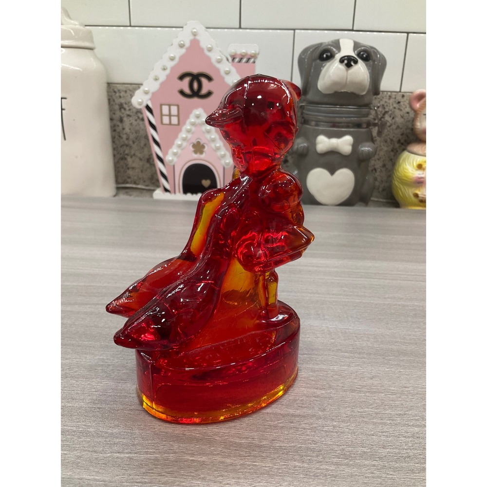 VINTAGE L.E.SMITH GIRL WITH GEESE AMBERINA RED GLASS FIGURINE